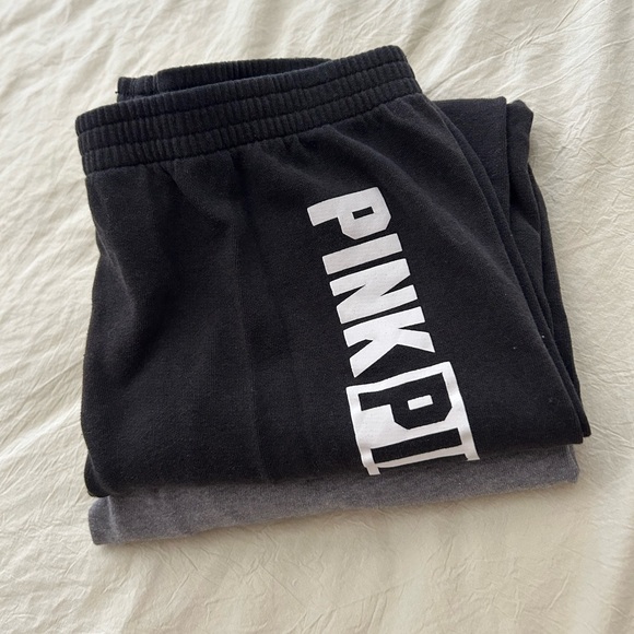 PINK Victoria's Secret Men's Black and Gray Pants - Picture 6 of 6